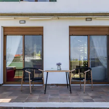 Frida & Rosa By Halu! - In Kriopigi