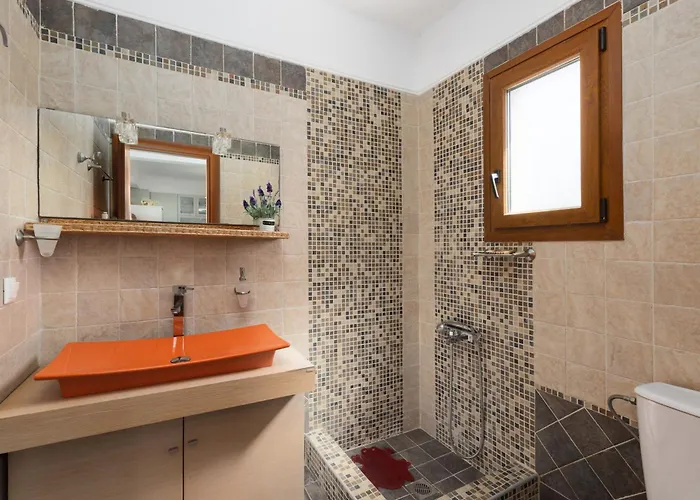 Frida & Rosa By Halu! - In Вилла Криопиги