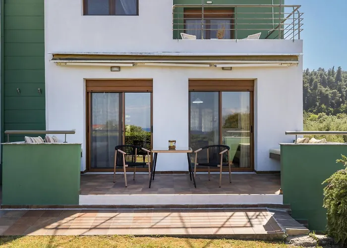 Frida & Rosa By Halu! - In *